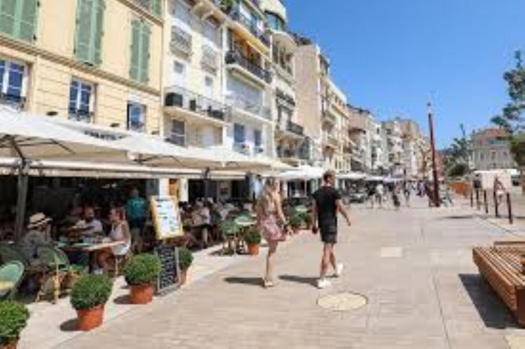Superbe Duplex Idealement Situe Proche Plages Avec Grande Terrasse Vue Port !L A1B59 戛纳 外观 照片